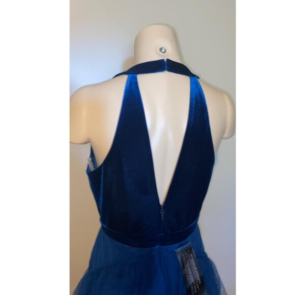 BCBGMAXAZRIA TIERED FLOOR LENGTH GOWN IN POSEIDON BLUE - Picture 4 of 8